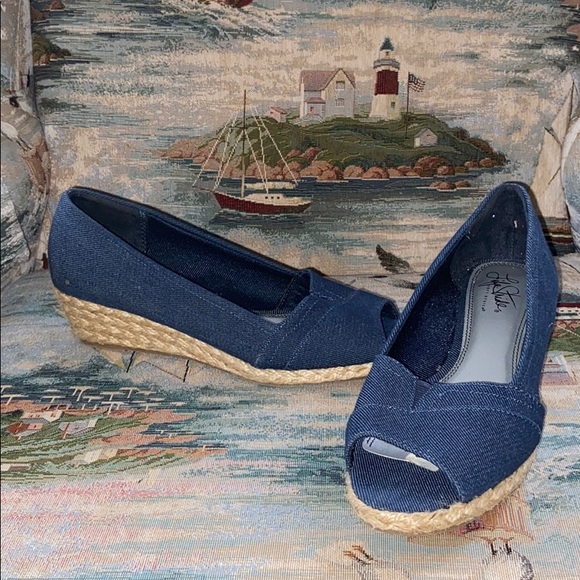 Life Stride Shoes - Navy Blue open toed Wedges by Lifestride